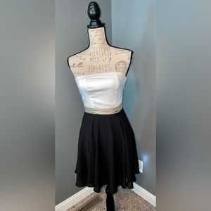 ⭐️Short cocktail dress for any occasion from express. Black white and gold short